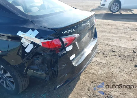 2020 Nissan Versa Sv Xtronic Cvt z USA, uszkodzony, nr VIN 3N1CN8EV8LL845478